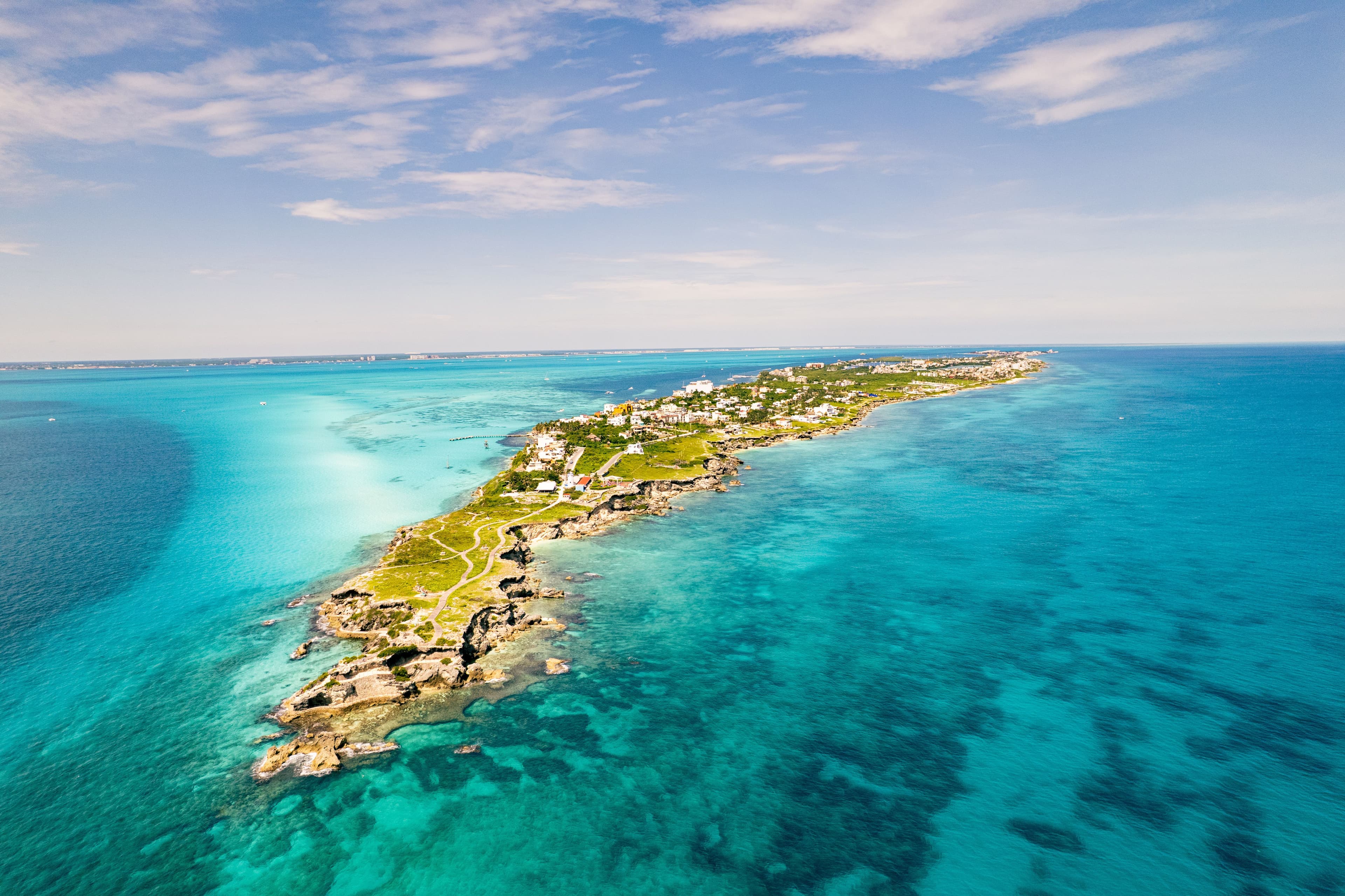 Aguas cristalinas ideales para snorkel en Cozumel